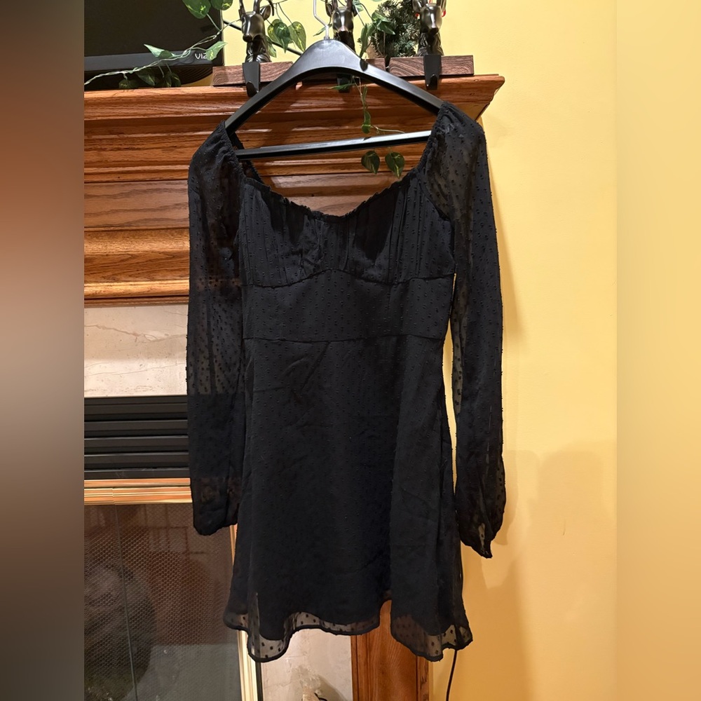 Flowy, long sleeve Hollister Dress
